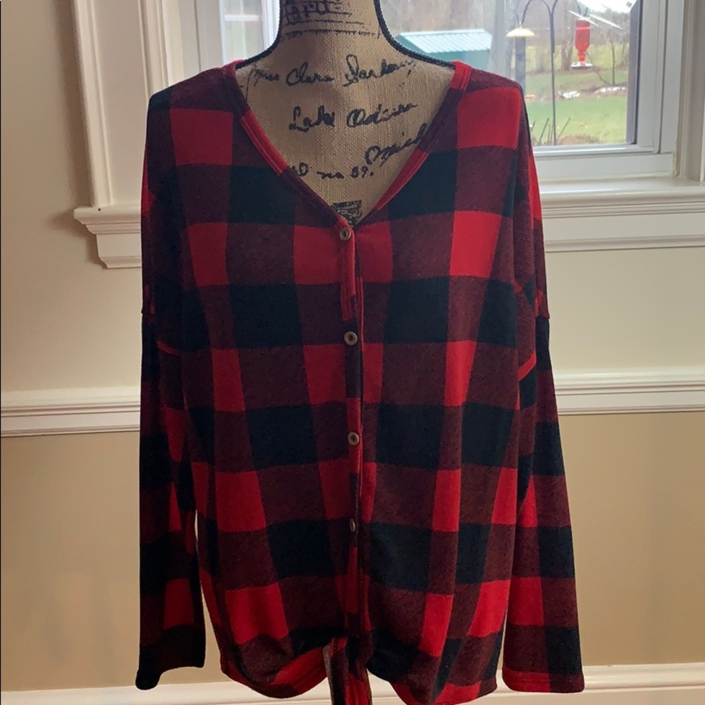 Black red shirt